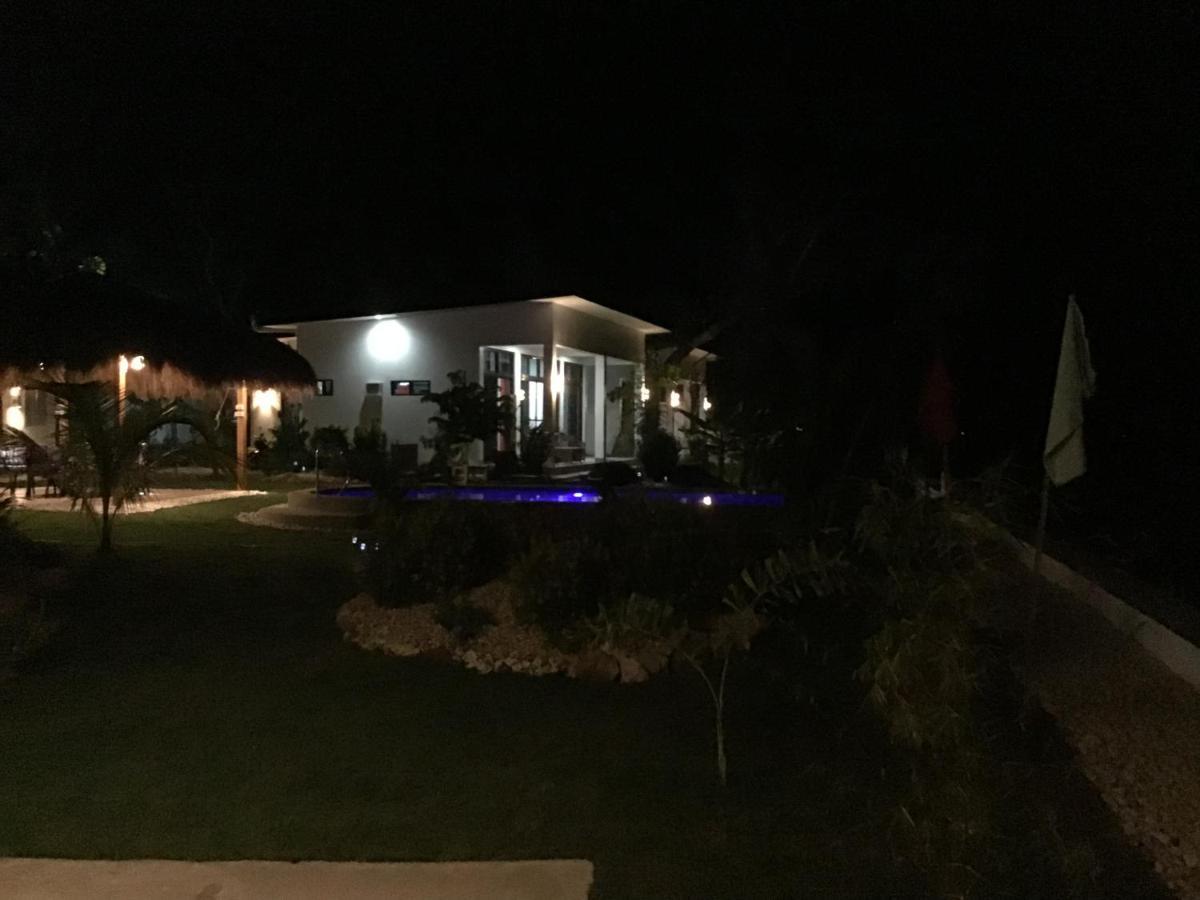 Bamboobeachvilla2 Ac New Oceanfront Pool Sunsetview Garden Kitchen Satellite Starlink Wi-Fi Dimiao Exterior photo